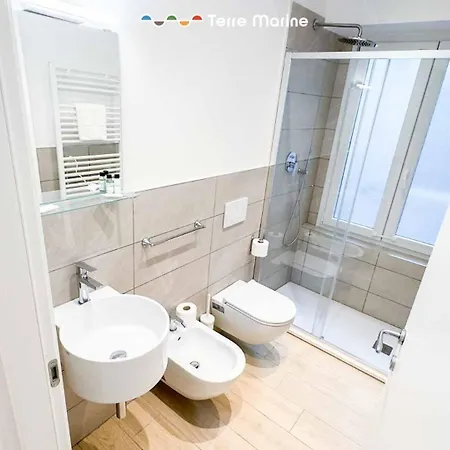 Sapri 29, Terre Marine 3* Специя